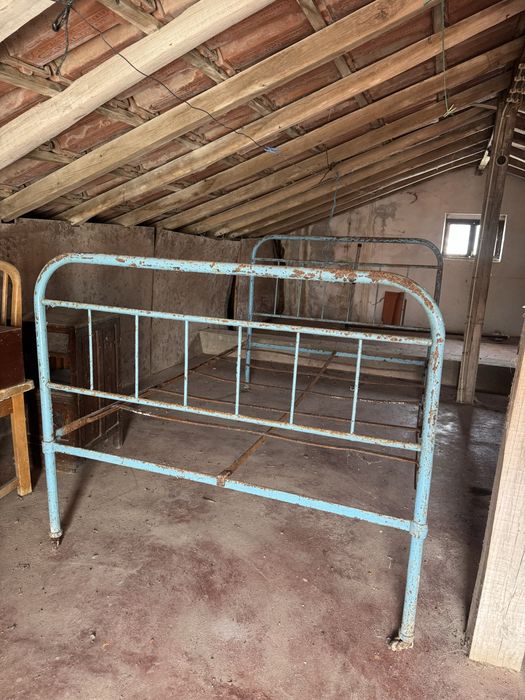 Estrutura de Cama de Ferro Casal