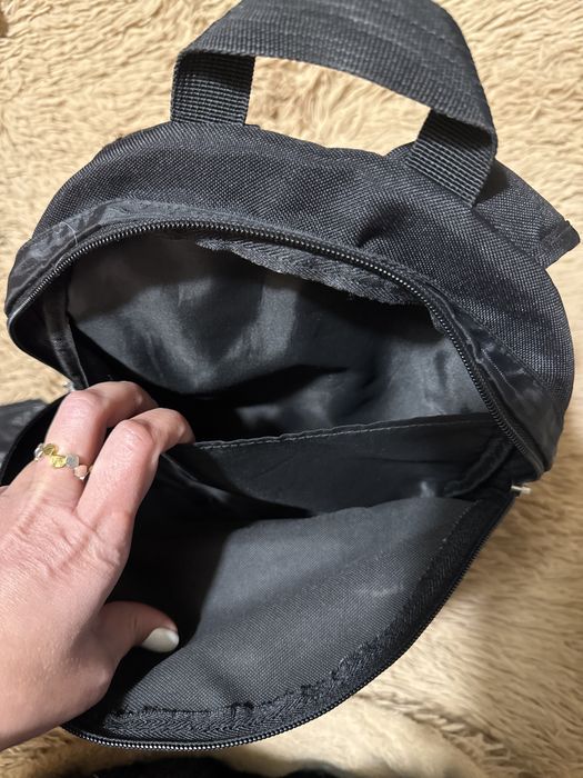 Рюкзак adidas.