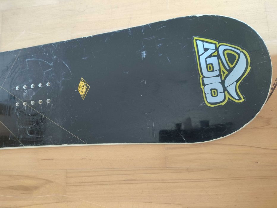 deska snowboardowa Hammer 157cm, uszkodz. krawędź
