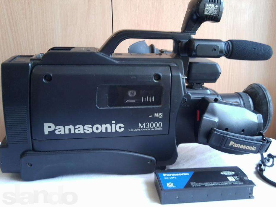 Продам видеокамеру Панасоник М-3000