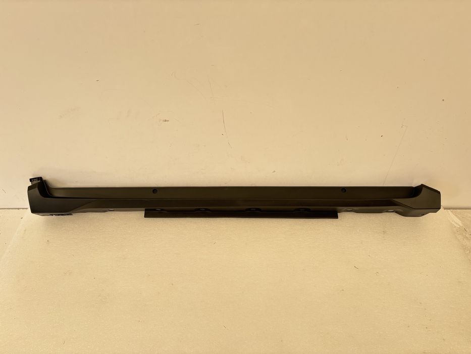 Toyota CHR C-HR I 1 16- listwa progowa prawa nakładka na próg prawy