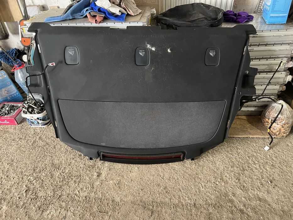 Задня полка Tesla model 3