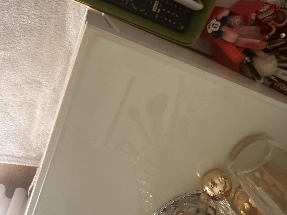 Comoda mal 4 gavetas c tampo vidro branco