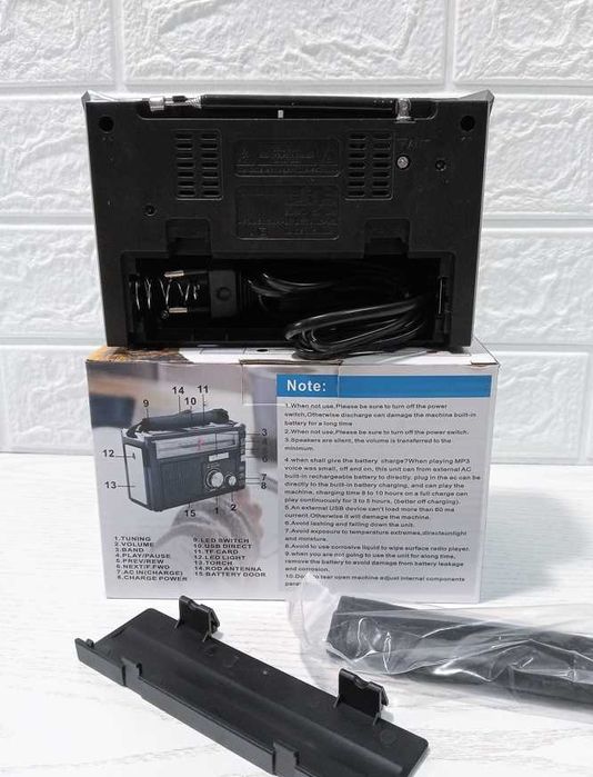 Радіо на акумуляторі з флешкою радіоприймач ліхтарик