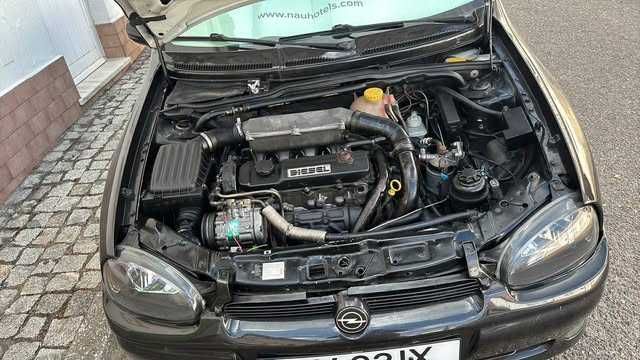 Vendo Opel Corsa B 1.5 Td  5 lugares