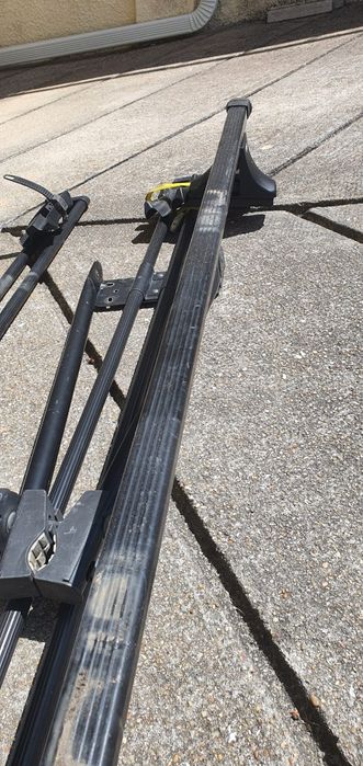 Barras e suportes Thule