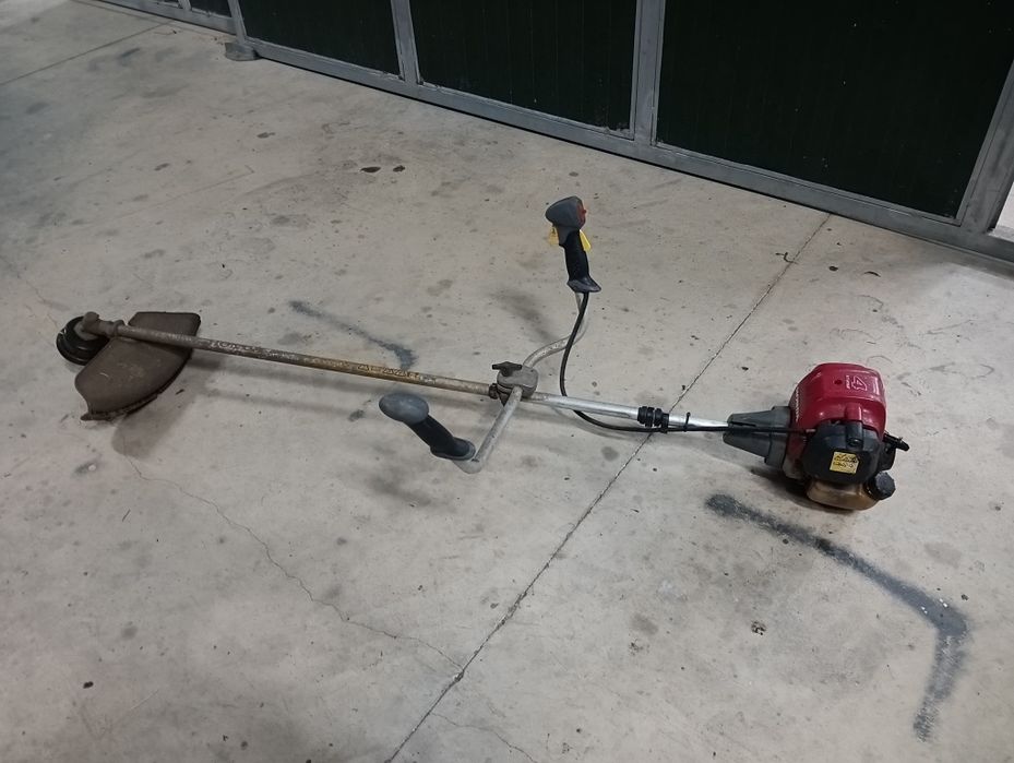 Roçadora Honda UMK450, motor 4tempos