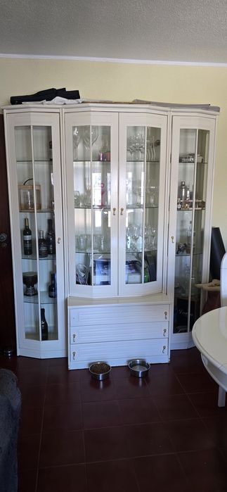 Móveis de sala, mesa, e movel de entrada