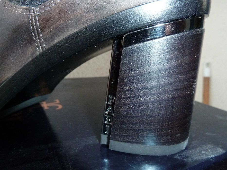 Botas de mulher novas italianas FABI 38 - SALDO