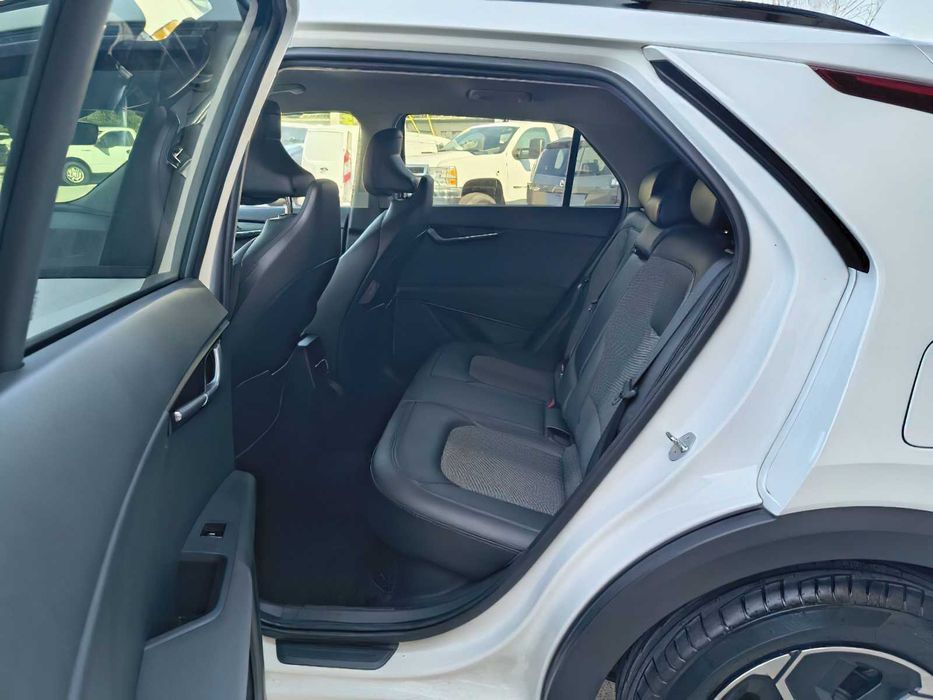 Kia Niro EX      2023