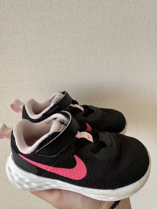 Nike кросівки для дівчинки