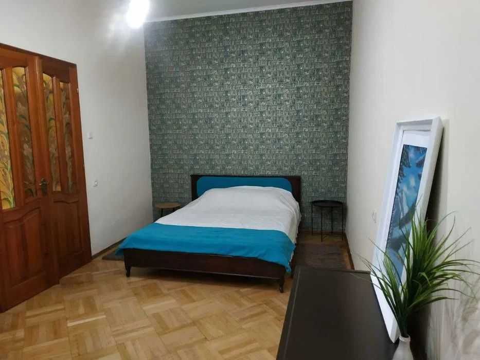 Здається 3-кімнатна квартира в центрі Львова / біля готелю Львів