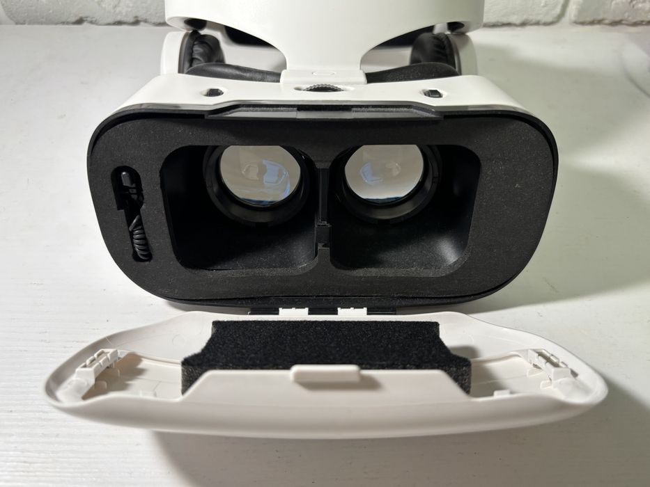 Окуляри віртуальної реальності для телефону
Використовувати один раз