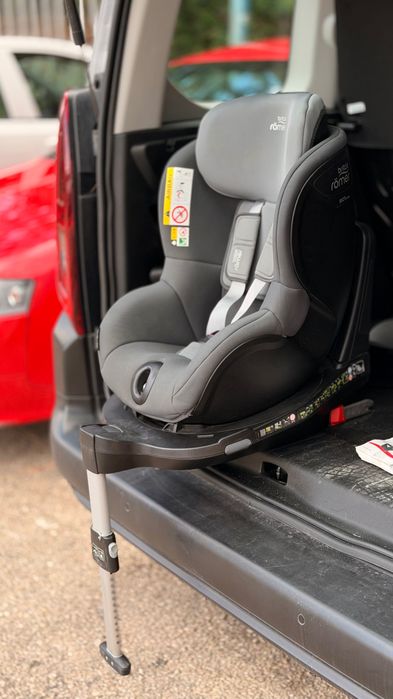 Britax Römer DUALFIX M i-SIZE – fotelik obrotowy ISOFIX