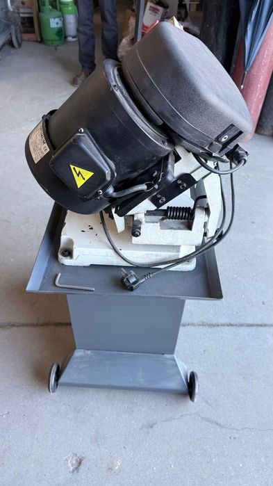 Serrote com corte esquadria 45 a 60 graus