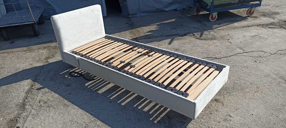 Łóżko rehabilitacyjne elektryczne – Stelaż regulowany pilotem + Rama