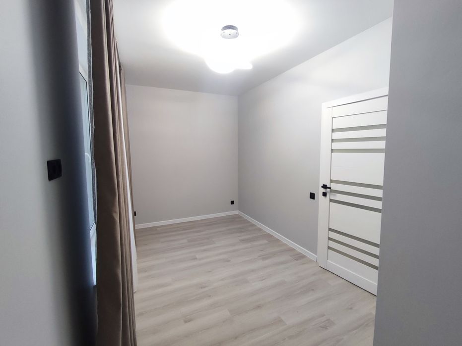 Продаж сучасного таунхаусу