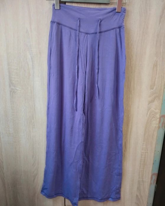 Nowe spodnie damskie xs