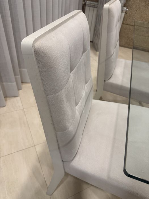 Mesa de vidro + 6 cadeiras