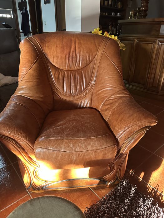 Sofás em pele em ótimo estado!