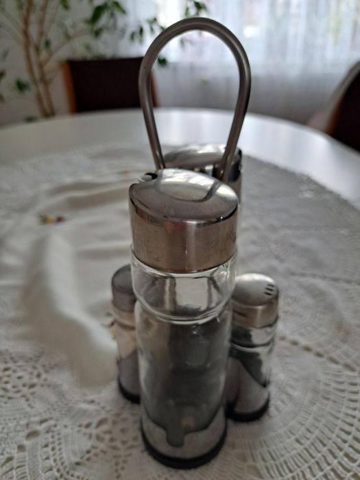 Підставки для спецій.