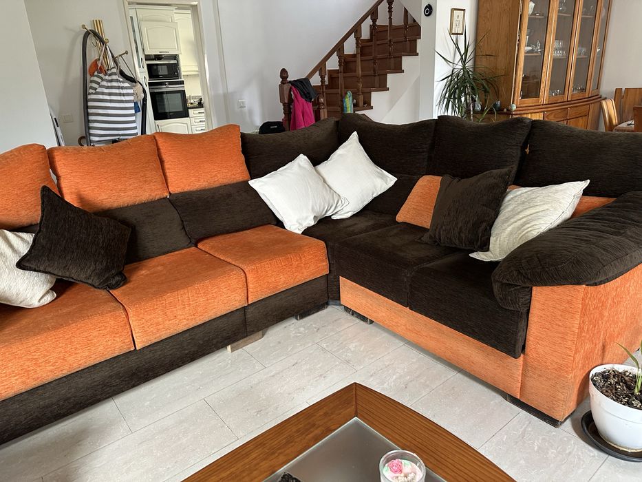 Vendo sofa com puffs