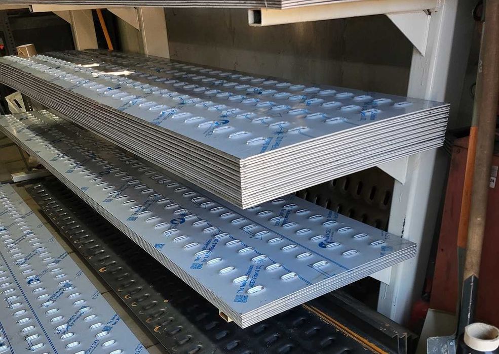 Blacha aluminiowa LOHR na auto-lawety , przyczepy 625x2500/3000x4 mm.