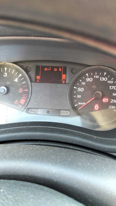 Renault Clio comercial 2 lugares