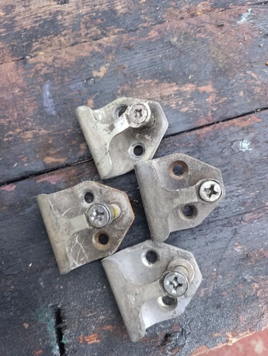 Фиксатор замка ваз 2108/15 скоба