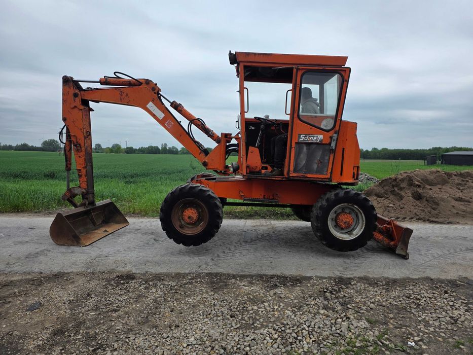 Koparka kołowa Schaeff waga 5500 kg   chwytak z rotatorem