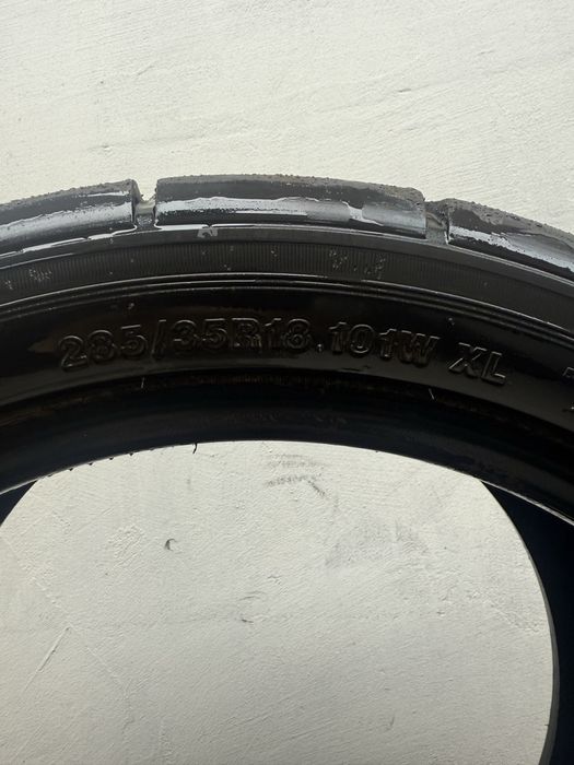 Продам гуму valino 285/35 r18 напівслік