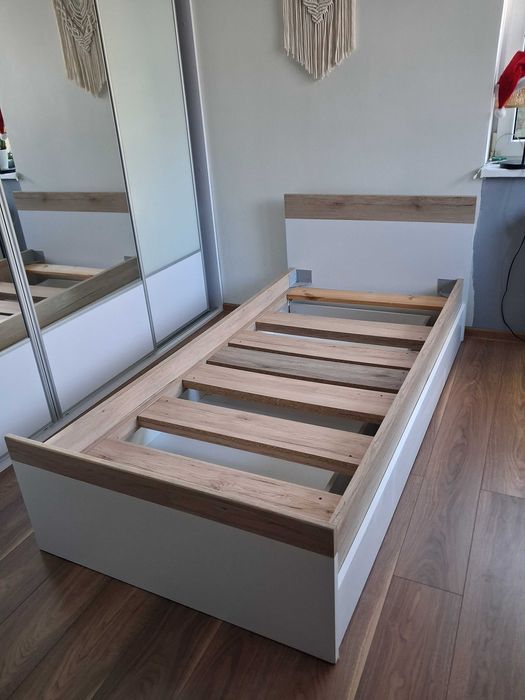 Łóżko młodzieżowe z szufladą