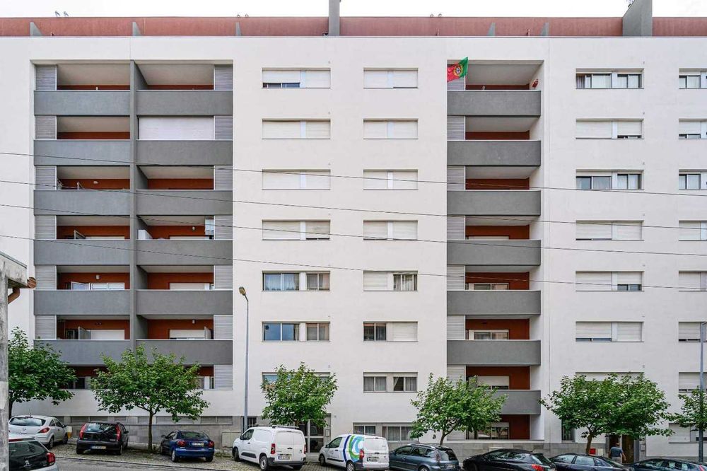 Apartamento T1 em Rio Tinto Próximo Estação — Rio Tinto, Porto