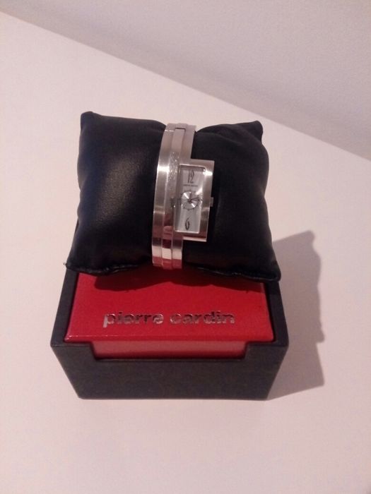 Relógio (Pierre Cardin)