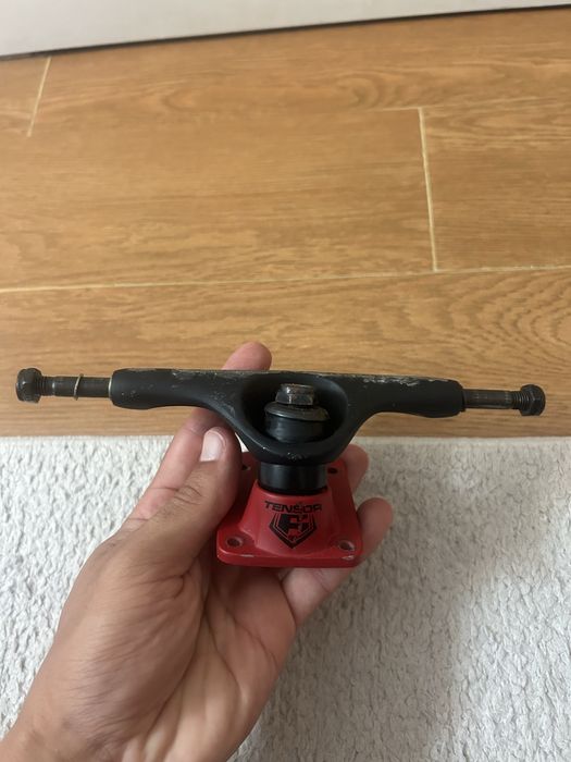 Trucks Tensor Mid Response