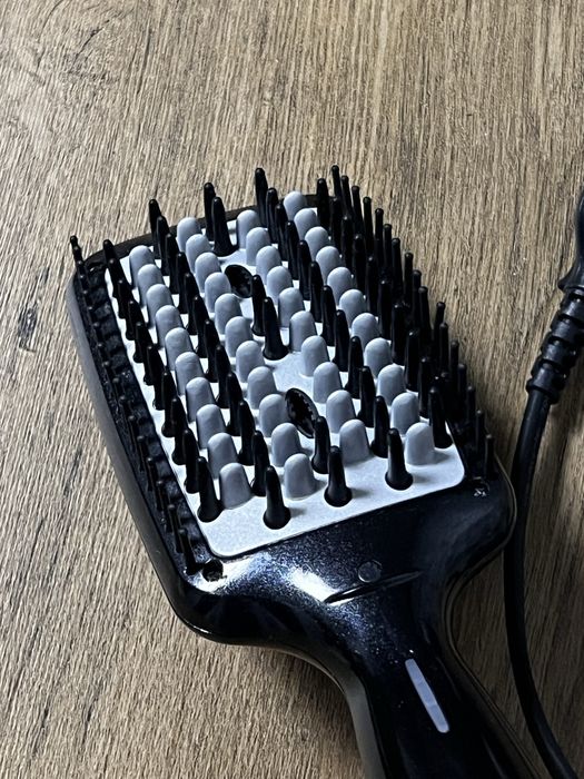 Розчіска-випрямляч для волосся Babyliss HSB101E