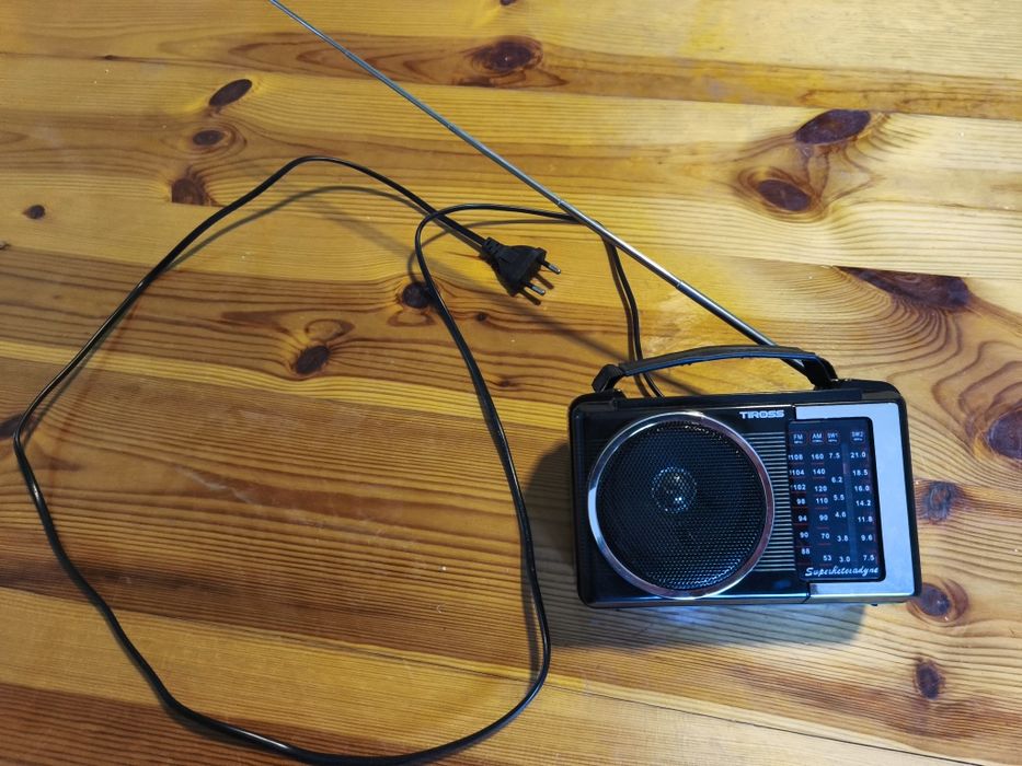 radio Tiross TS460