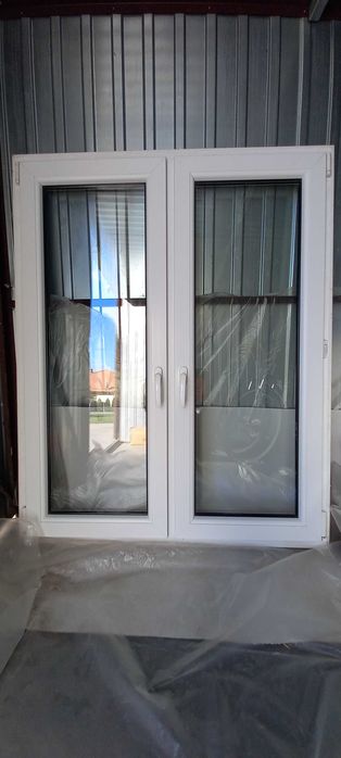 Sprzedam okno plastikowe dwuskrzydłowe w bardzo dobrym stanie.