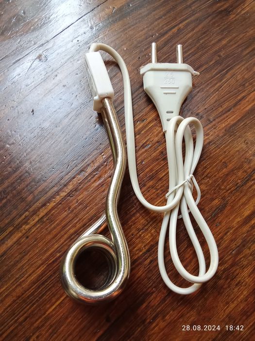 Продам кипятильник новый ,объем на литр воды,