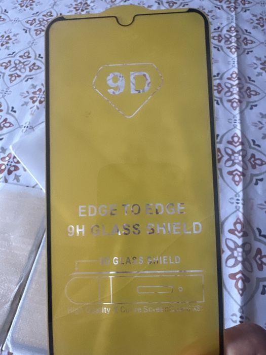 Pelocilas e parte de traz de xiaomi mi 9