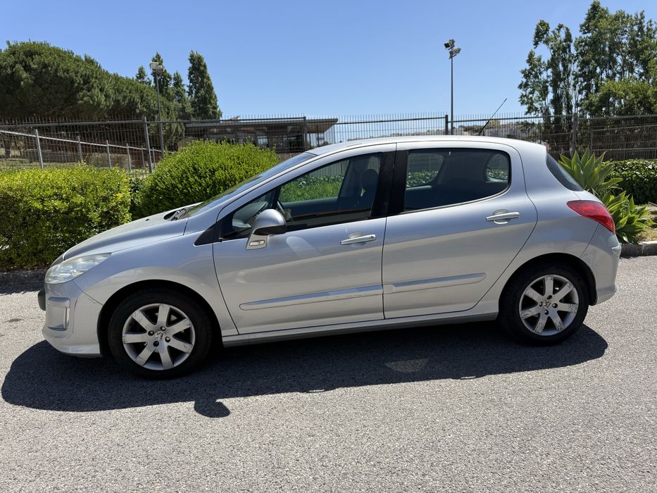 Peugeot 308 — fotografia 3