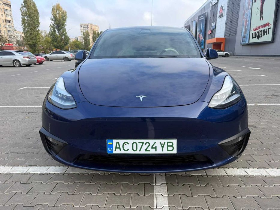Tesla Model Y 2020