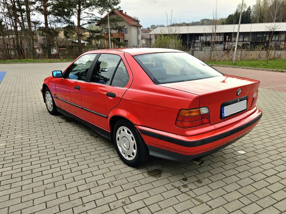 BMW 320i e36 1994 Sedan M52B20 150KM hellrot
