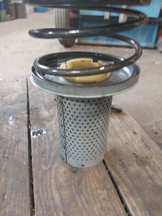 Filtr oleju hydraulicznego komatsu - części