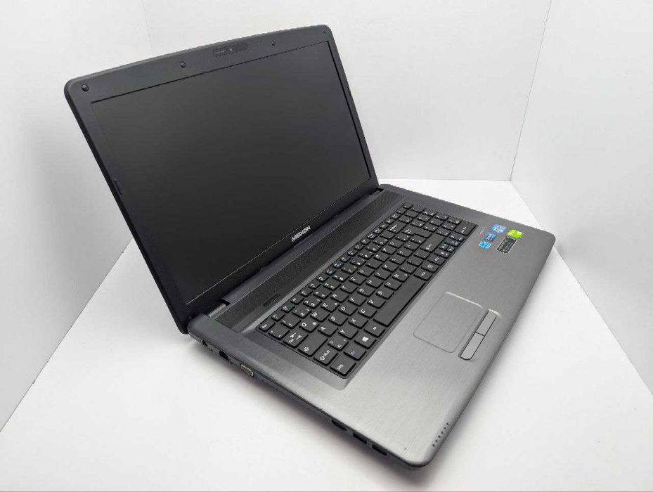 Medion P7818 Intel i3-3110M 8gb:DDR3 HDD:750Gb nVIDIA GT 730M 2gb 17.3