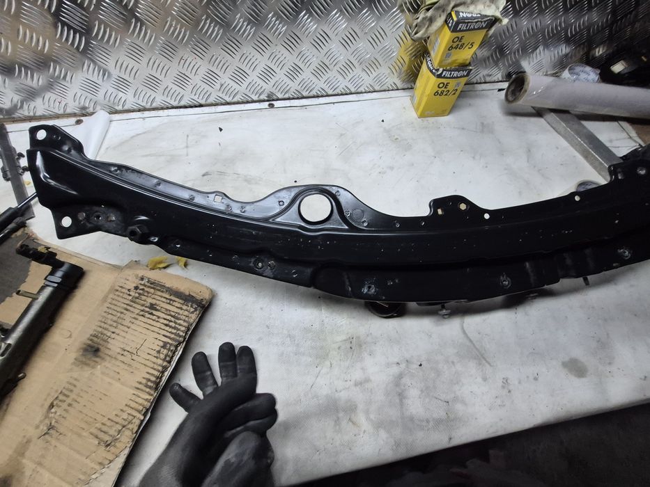 Pas górny Alfa Romeo 159,Brera