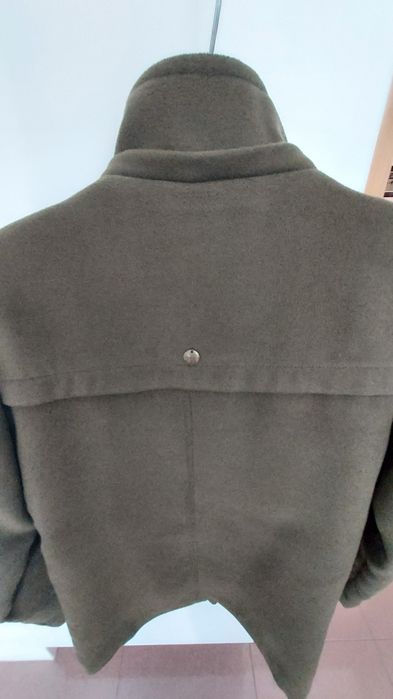 Casaco em ótimo estado Caqui