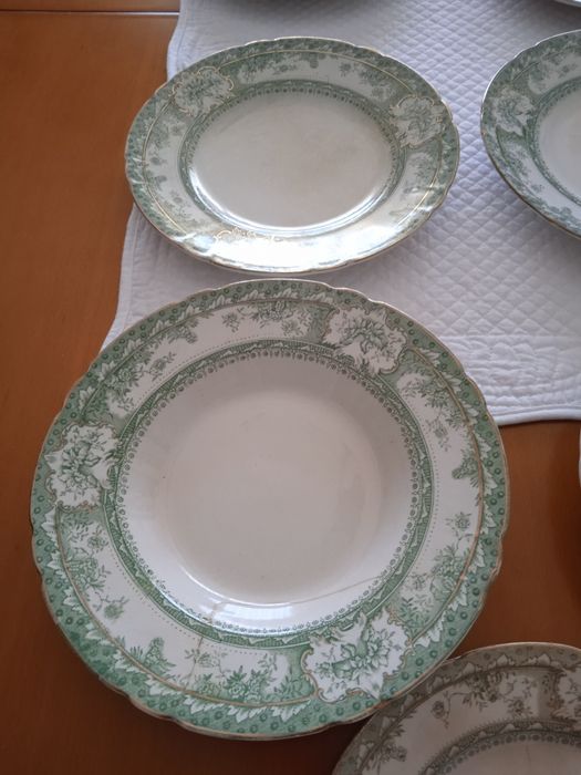 Venda de pratos antigos 5€/cada