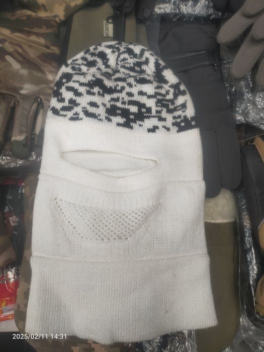 Вязанные балаклавы которые сворачиваются в шапку различных расцветок