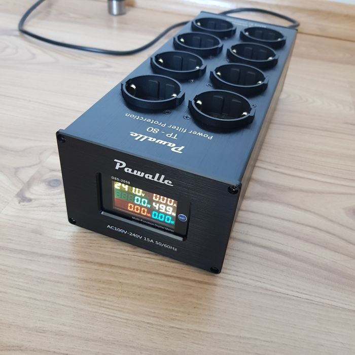 Listwa zasilająca 8 gniazd audio systemschuco LCD Watt Volt.